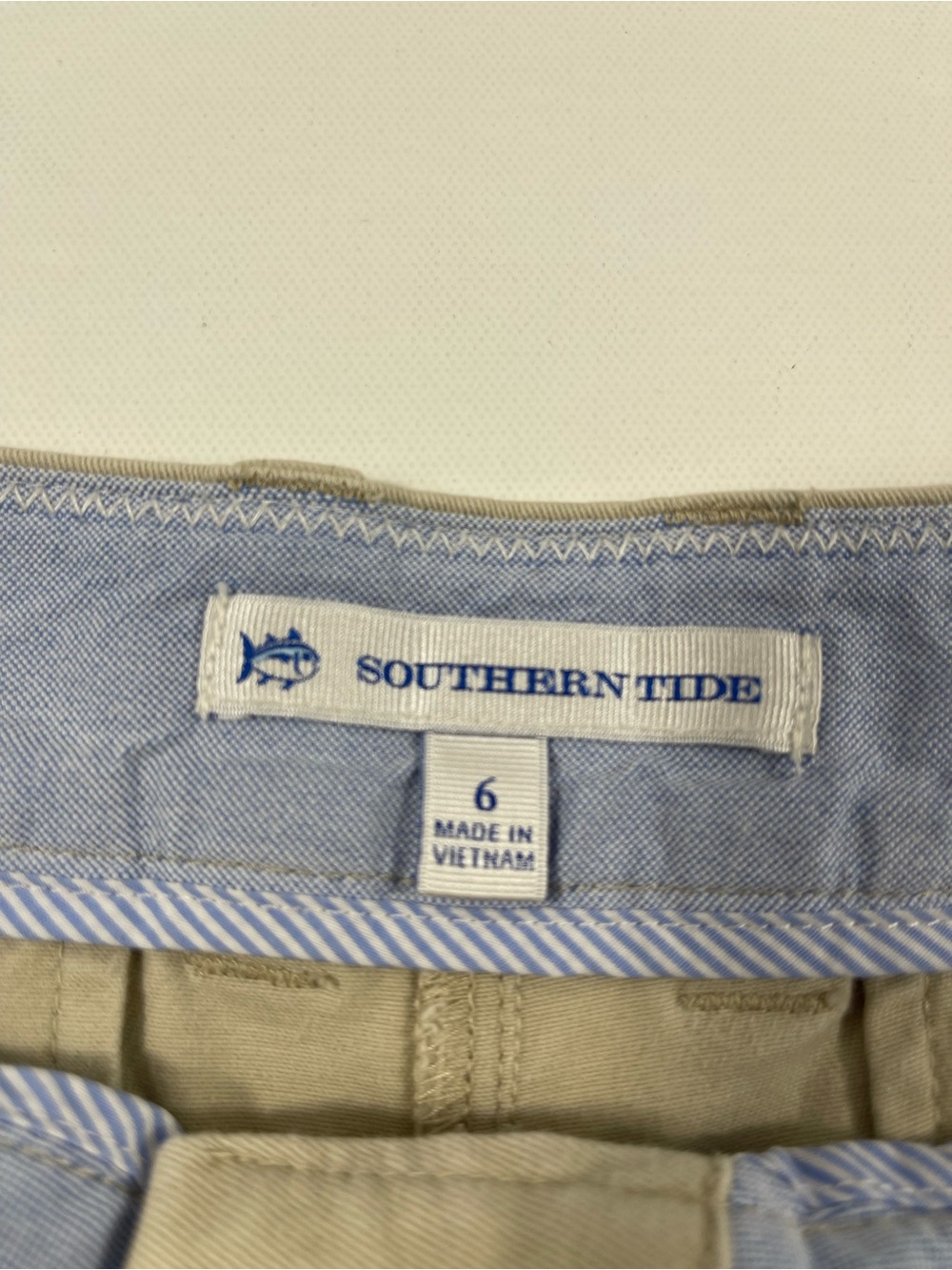 Southern Tide Women’s Size 6 Beige Chino Shorts Casual Cotton Flat Front SKU0213 - Picture 2 of 8
